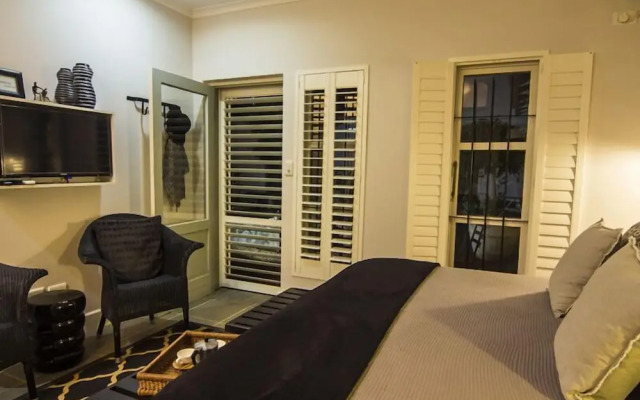 Maison - H Guest House