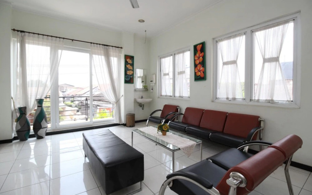 Airy Rejosari Purwosari Raya 29A Semarang