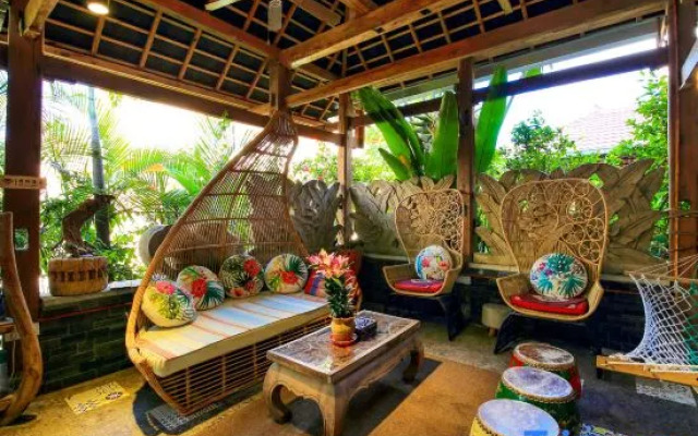 Hidden Garden Inn