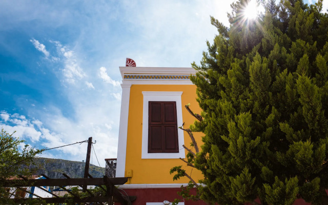 Karnayo Traditional Houses
