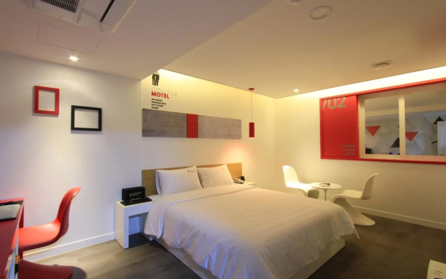 Couple Hotel