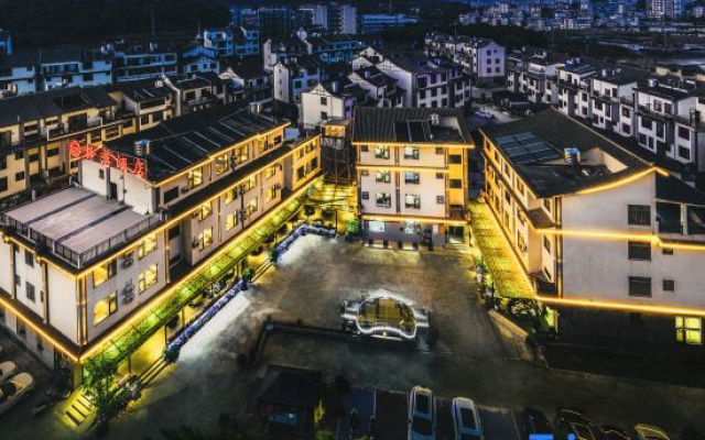 Choose Love Hotel (Pu'er High Speed Railway Station Branch)