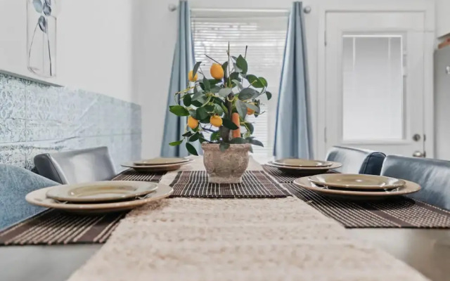 Cozy Spacious Allergy Friendly Retreat - 4BR