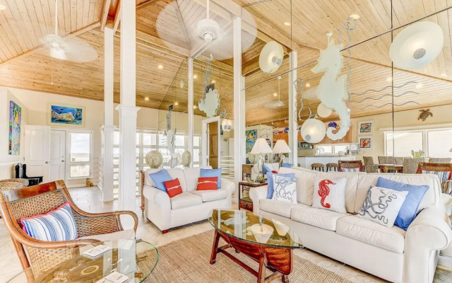 Ocean Pearl by Distinctive Beach Rentals