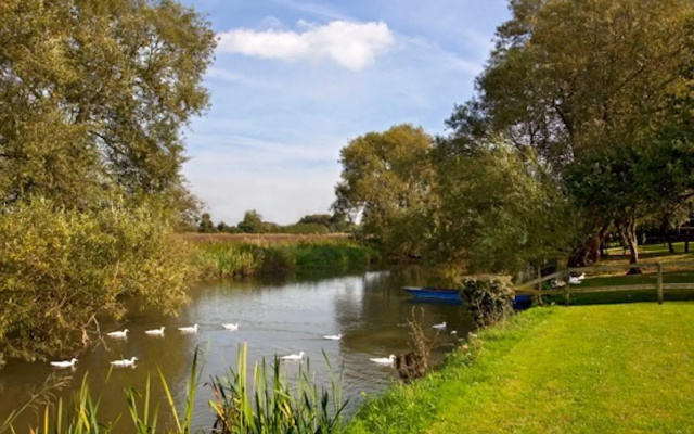 Cherbridge Lodges Riverside Lodges Short Lets