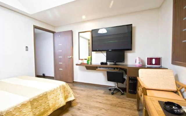 Gentleman Hotel