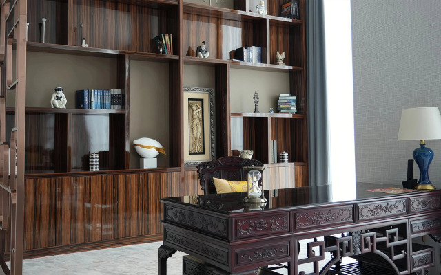 Crowne Plaza Dalian Xinghai by IHG