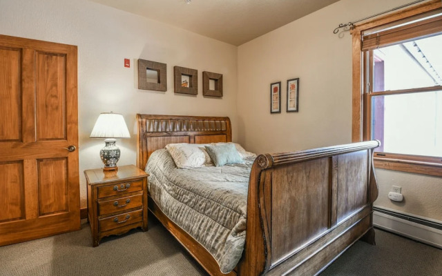Red Hawk Townhomes 2333