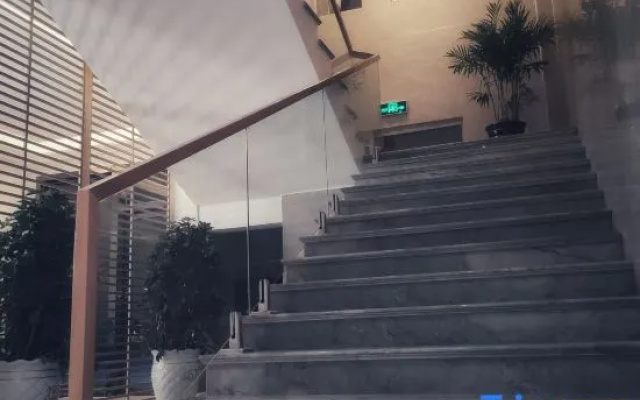 Meet· CC Hotel