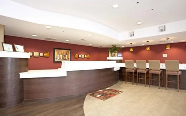 Best Western Plus Wine Country Inn & Suites