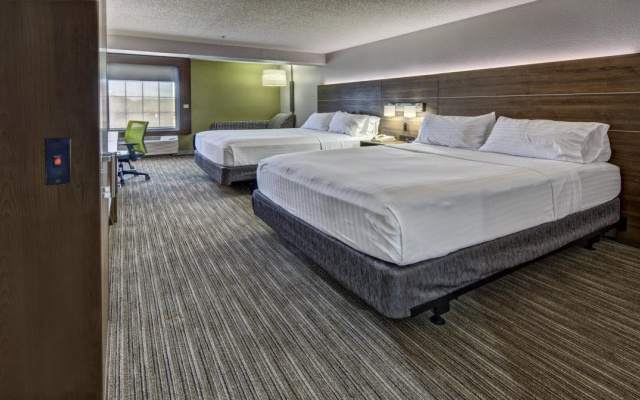 Holiday Inn Express & Suites Crossville by IHG