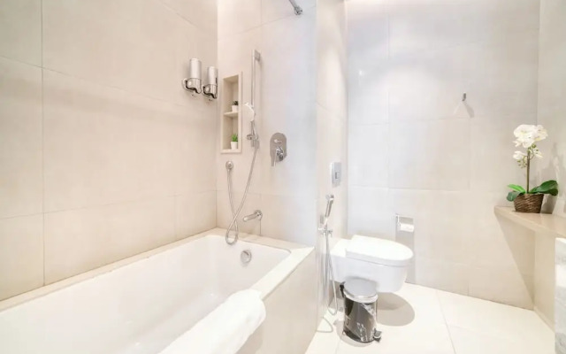 Modern 2BR w Sea View Balcony at Address JBR