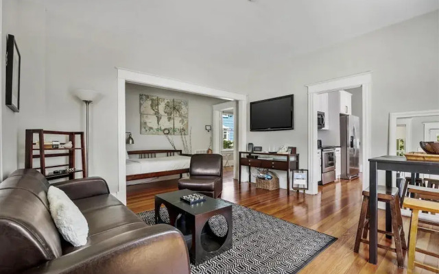 Casa Doble - Two Units, One Location!