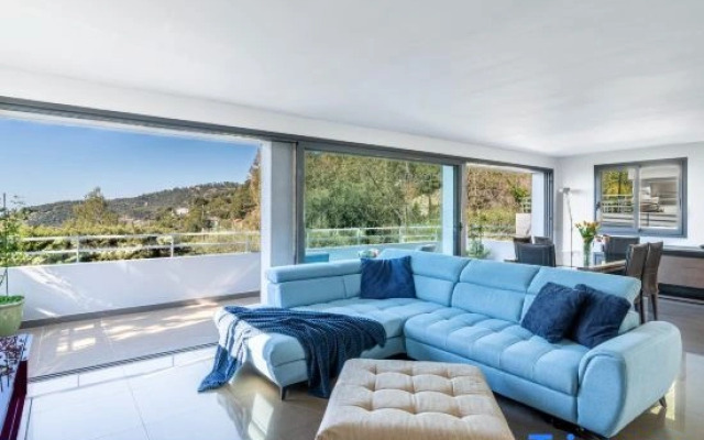 Sunny Seabreeze Villa, Eze, pool close to Monaco