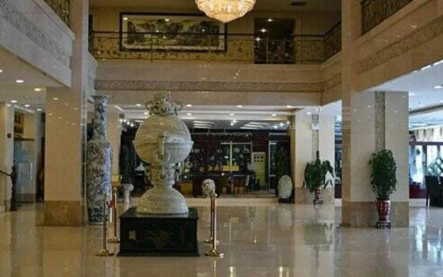 Orient International Hotel