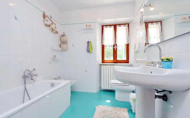 Villa With Private Pool and Garden in Private Location
