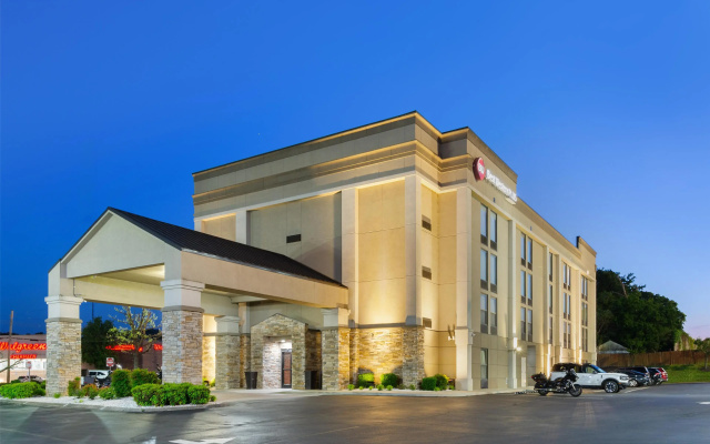Best Western Plus Belle Meade Inn & Suites