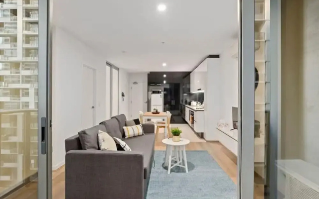 Cozy & Charming 2BR Stay, Free Parking
