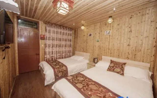 Manfen Wooden House Inn