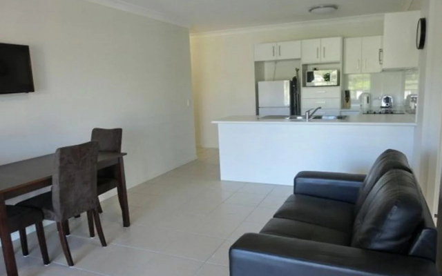Brisbane Valley Tavern Apartments