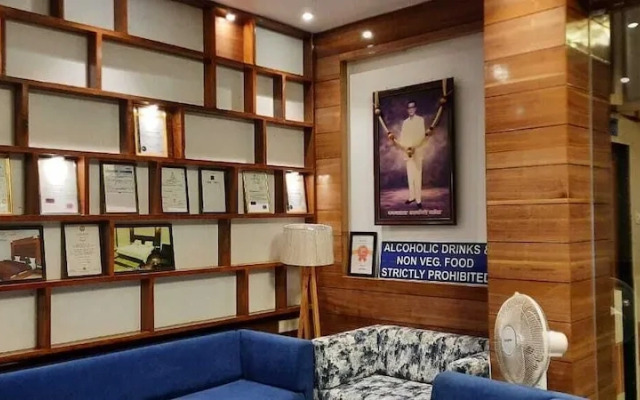 Hotel Bhabha