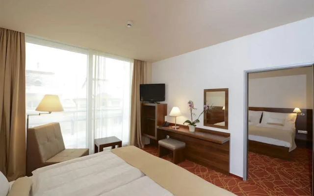 Hunguest Hotel Mirage Superior