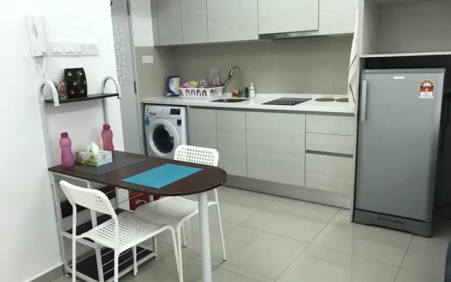 Roomy 28 homestay@I Soho