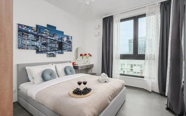 Lumina 15th Floor Apartment in Warsaw