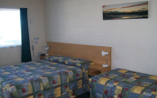 Cedar Court Motel