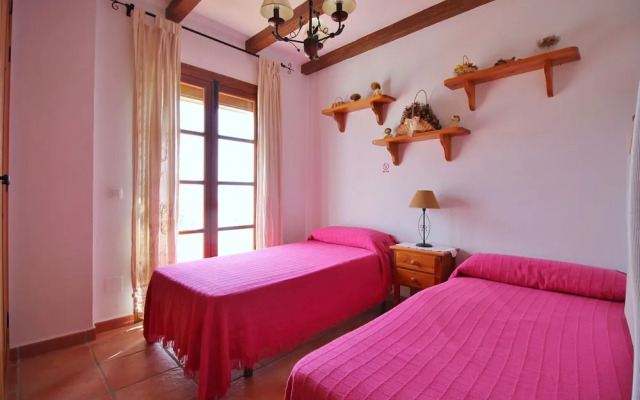 1055 Villa Cerrillo