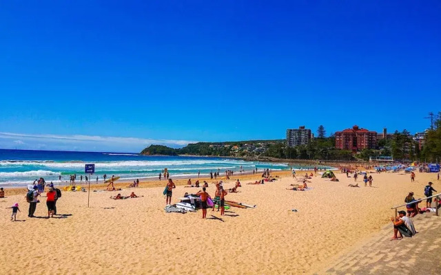 Gorgeous 3-bed Manly Pad, Short Walk to the Beach