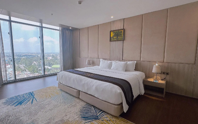 The Mira Central Park Hotel