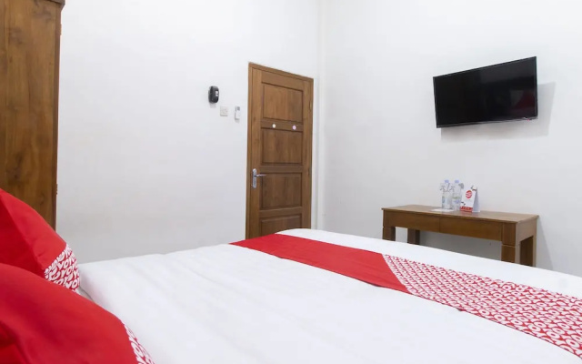 Griya Hanum Syariah by OYO Rooms