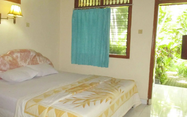 Adus Beach Inn