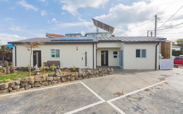 Jeju hani house shinchonri