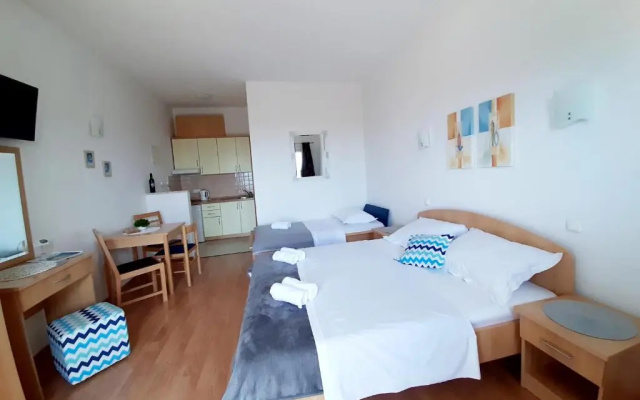 Apartments Akmadzic