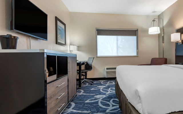 Comfort Inn & Suites Liverpool - Syracuse
