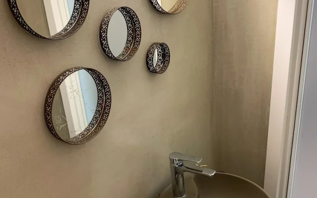 Luxury-1bed Apartment With Porch in Greece