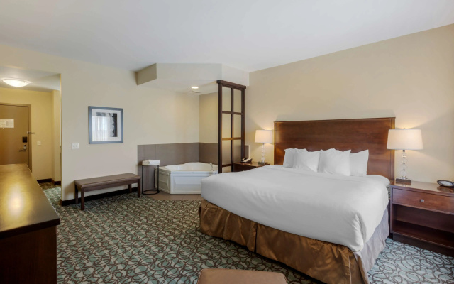 Best Western Plus Walkerton Hotel & Conference Centre