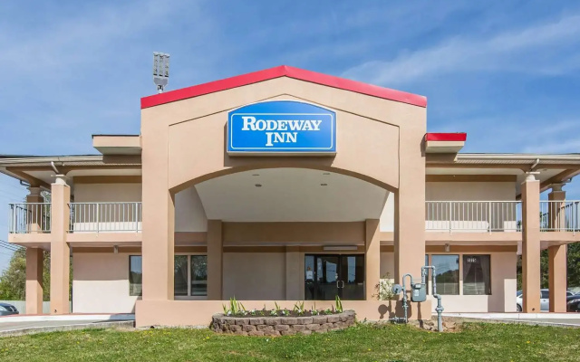 Отель Rodeway Inn Marietta near Dobbins ARB
