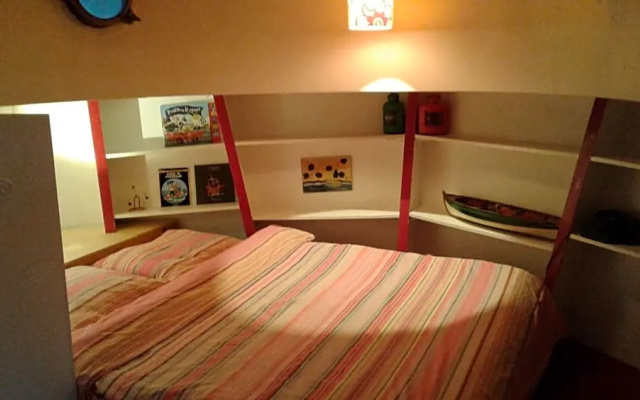 Houseboat Dokstroom
