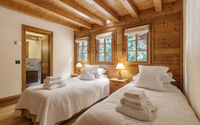 Magnificent Chalet Valhalla 5 Central Chamonix