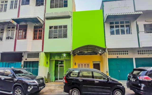 SPOT ON 92236 Kediri Family Homestay