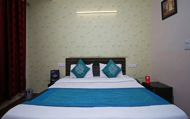 Hotel City Rooms Greater Noida by OYO Rooms