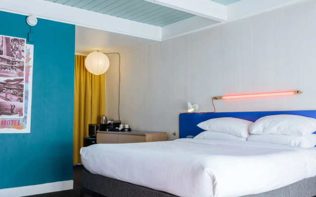 The Phoenix Hotel