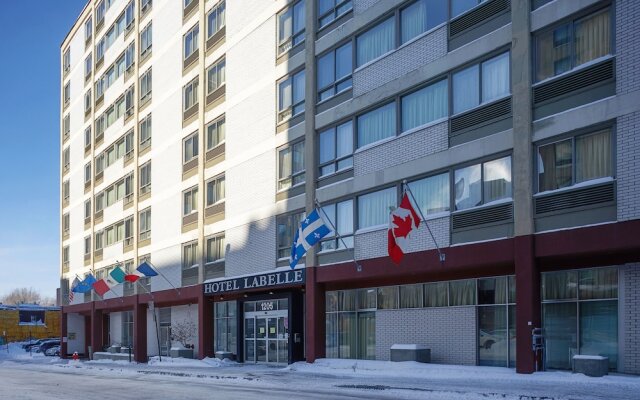 Отель Les Suites Labelle Hotel Канада, Монреаль - отзывы, цены и фото номеров - забронировать отель Les Suites Labelle Hotel онлайн вид на фасад