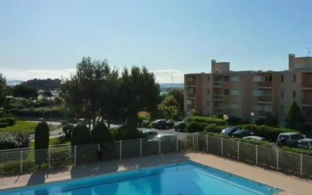 Apartment Rives De La Faviere