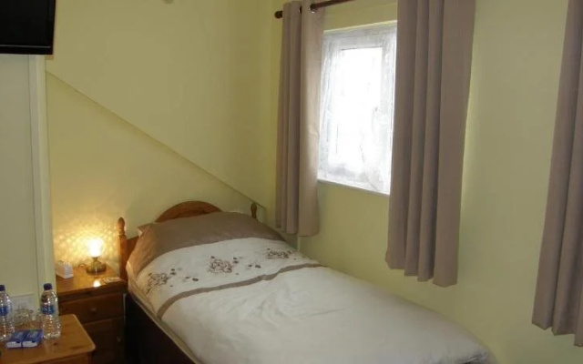 Kingswinford Guest House