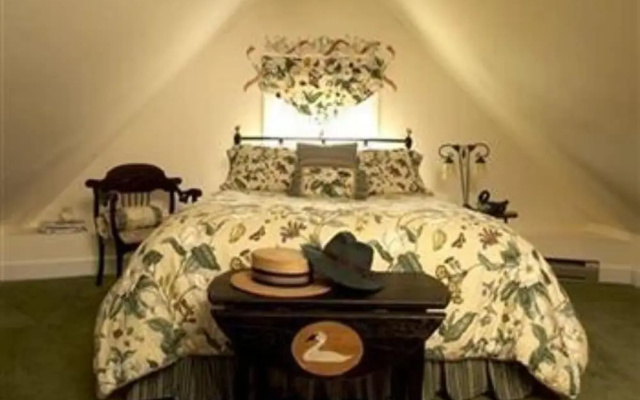Whistling Swan Inn