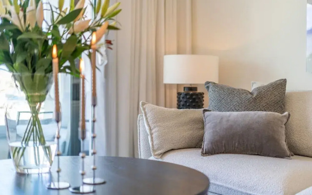Inf2.6f - Modern and Bright City Apartment
